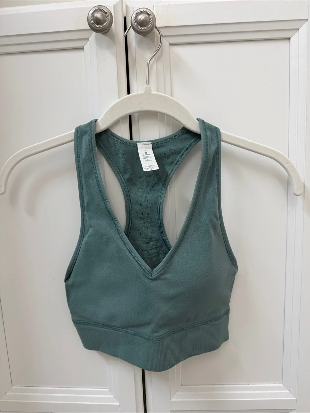lululemon athletica V-Neck Racerback Sports Bra in Teal Blue